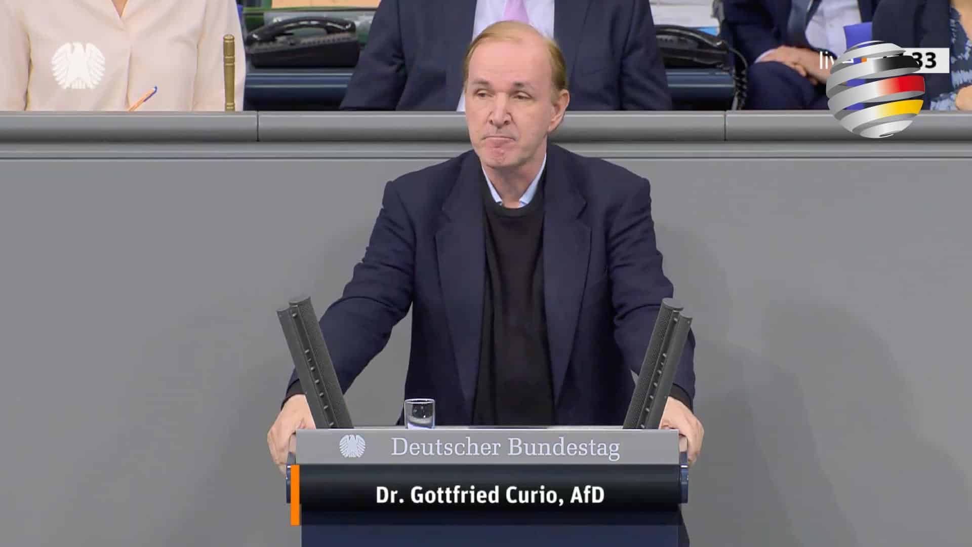 Gottfried Curio (AfD): „Schluss mit der Verschleuderung des deutschen Passes“ Gottfried Curio (AfD): „Schluss mit der Verschleuderung des deutschen Passes“