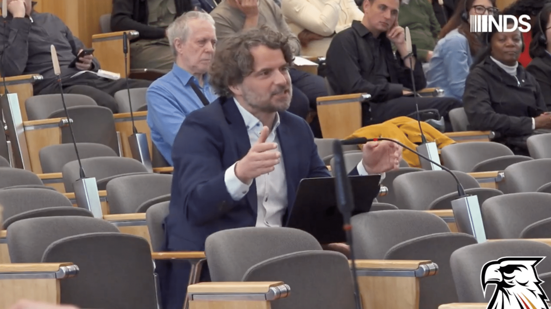 Haftstrafe wegen Faeser-Meme: Journalist Florian Warweg bringt Faeser-Sprecher ins Schwitzen!