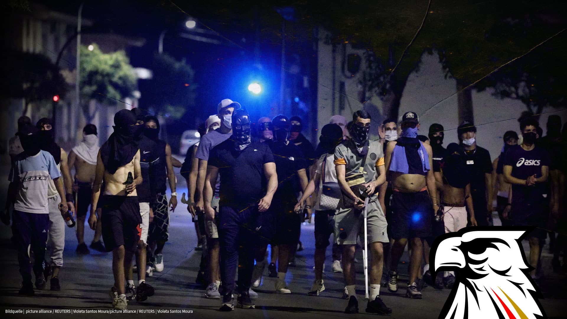 „Schiebt sie ab“: Bürgerkriegsähnliche Krawalle in Spanien nach brutalem Migranten-Angriff auf Rentner!