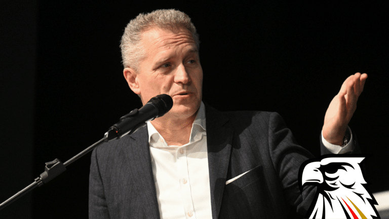 Groteskes Urteil: Petr Bystron soll wegen „Hitlergruß“-Collage mit Prominenten 11.250 Euro zahlen