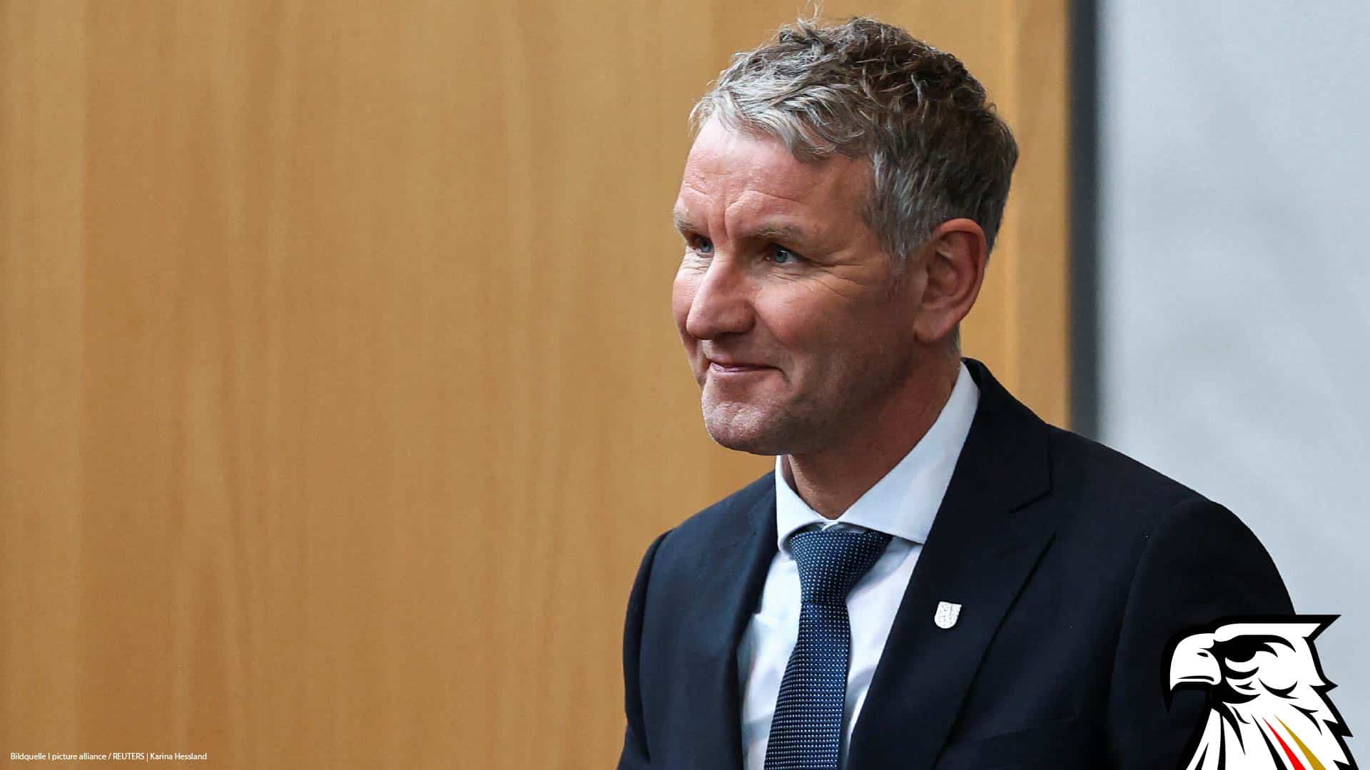 „ALLES FÜR DEUTSCHLAND!“: Weil Björn Höcke sich selbst zitiert, ermittelt die Willkür-Justiz erneut gegen Thüringens AfD-Chef!